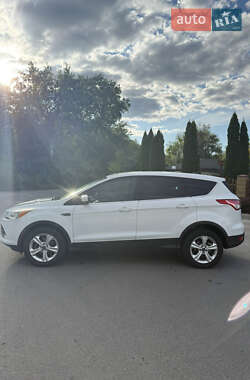 Внедорожник / Кроссовер Ford Escape 2013 в 