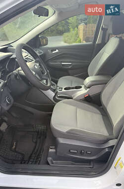 Внедорожник / Кроссовер Ford Escape 2013 в 
