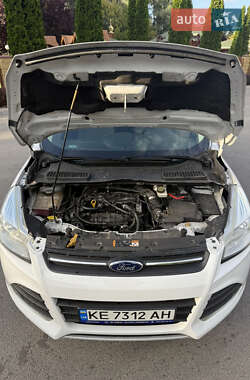 Внедорожник / Кроссовер Ford Escape 2013 в 