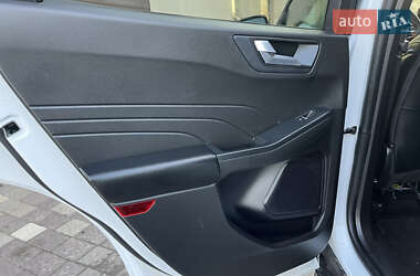 Внедорожник / Кроссовер Ford Escape 2023 в 