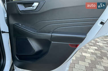 Внедорожник / Кроссовер Ford Escape 2023 в 
