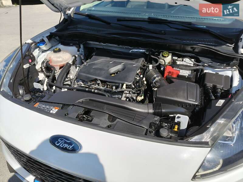 Внедорожник / Кроссовер Ford Escape 2019 в Тернополе