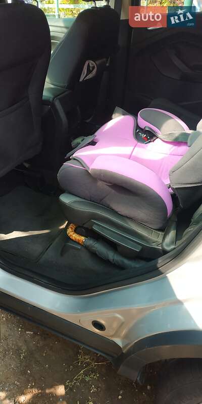 Внедорожник / Кроссовер Ford Escape 2014 в Кривом Роге