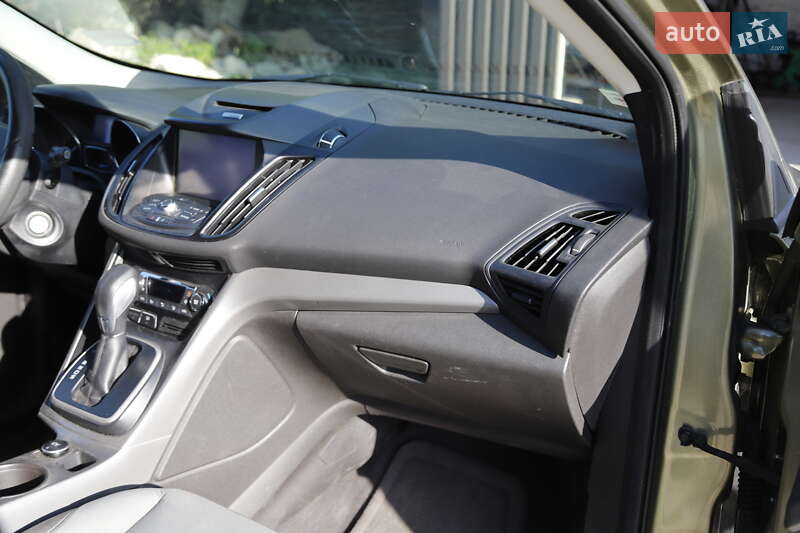 Внедорожник / Кроссовер Ford Escape 2012 в Чечельнике