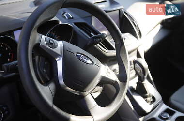 Внедорожник / Кроссовер Ford Escape 2012 в 