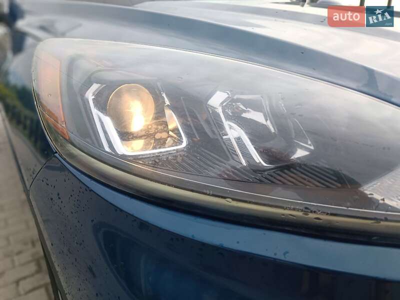 Внедорожник / Кроссовер Ford Escape 2019 в Золочеве