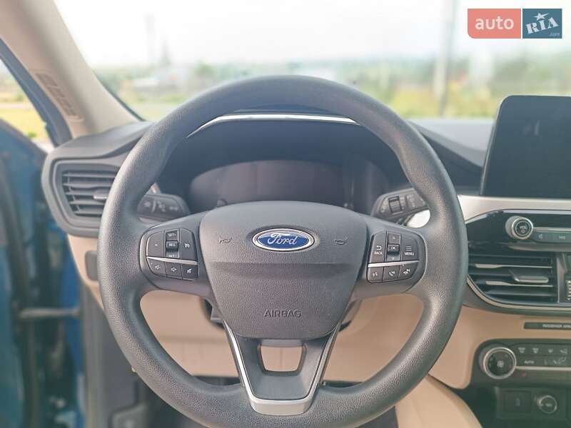 Внедорожник / Кроссовер Ford Escape 2019 в Золочеве