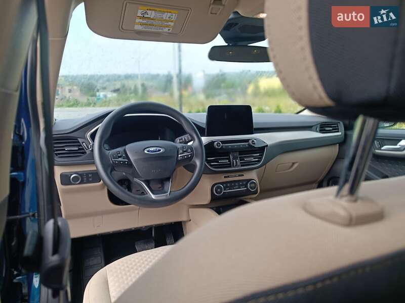 Внедорожник / Кроссовер Ford Escape 2019 в Золочеве