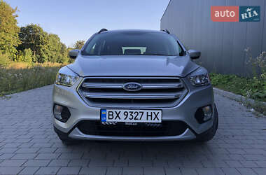 Внедорожник / Кроссовер Ford Escape 2018 в Хмельницком