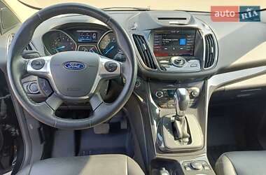 Внедорожник / Кроссовер Ford Escape 2014 в 
