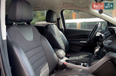 Внедорожник / Кроссовер Ford Escape 2015 в 