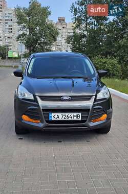 Внедорожник / Кроссовер Ford Escape 2015 в 