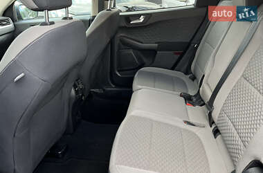 Внедорожник / Кроссовер Ford Escape 2019 в 
