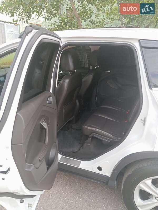 Внедорожник / Кроссовер Ford Escape 2014 в Каменском