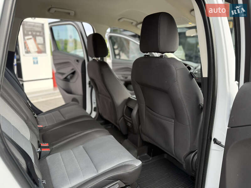 Внедорожник / Кроссовер Ford Escape 2017 в Днепре