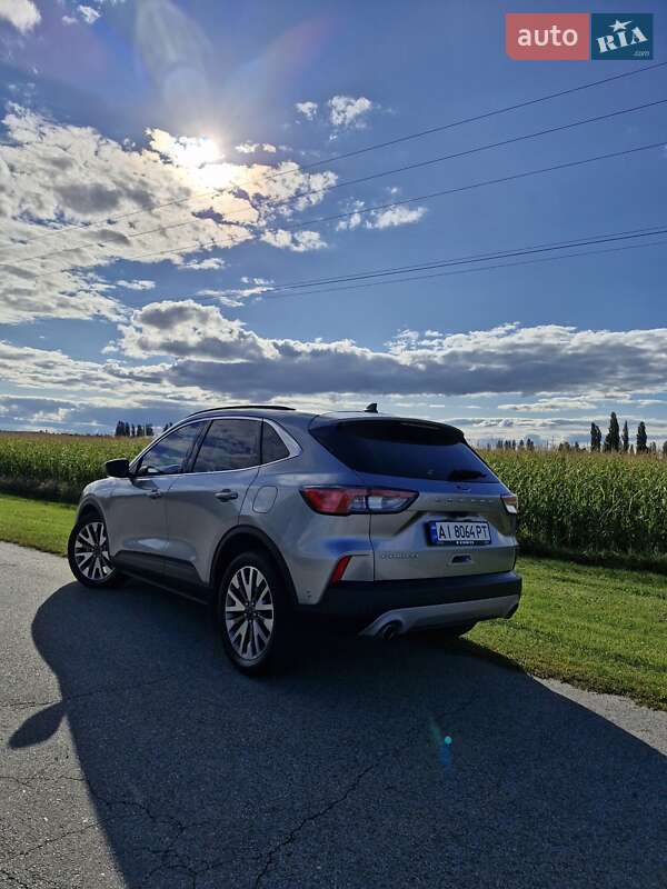 Внедорожник / Кроссовер Ford Escape 2021 в Киеве