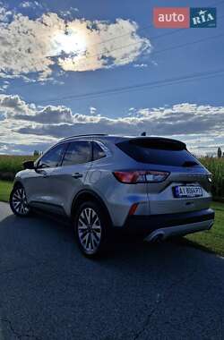 Внедорожник / Кроссовер Ford Escape 2021 в 