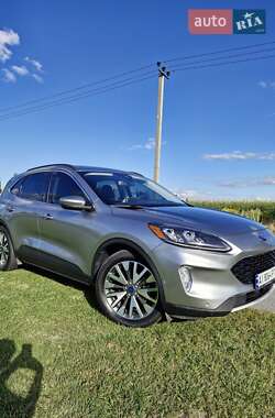 Внедорожник / Кроссовер Ford Escape 2021 в 