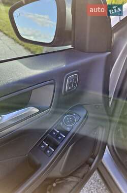 Внедорожник / Кроссовер Ford Escape 2021 в 