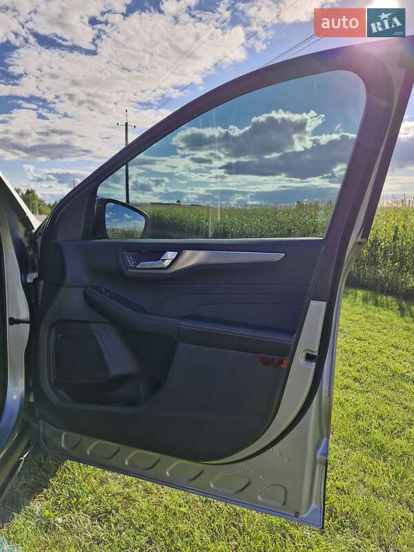 Внедорожник / Кроссовер Ford Escape 2021 в Киеве