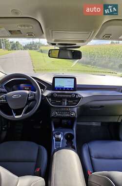 Внедорожник / Кроссовер Ford Escape 2021 в 
