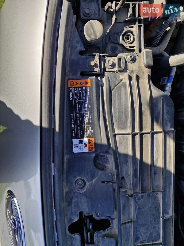 Внедорожник / Кроссовер Ford Escape 2021 в Киеве