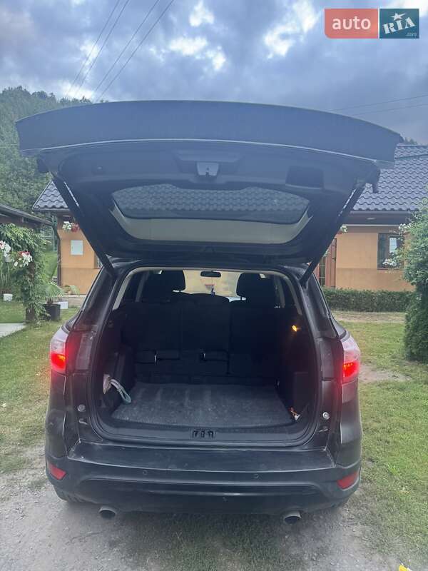 Внедорожник / Кроссовер Ford Escape 2017 в Ужгороде