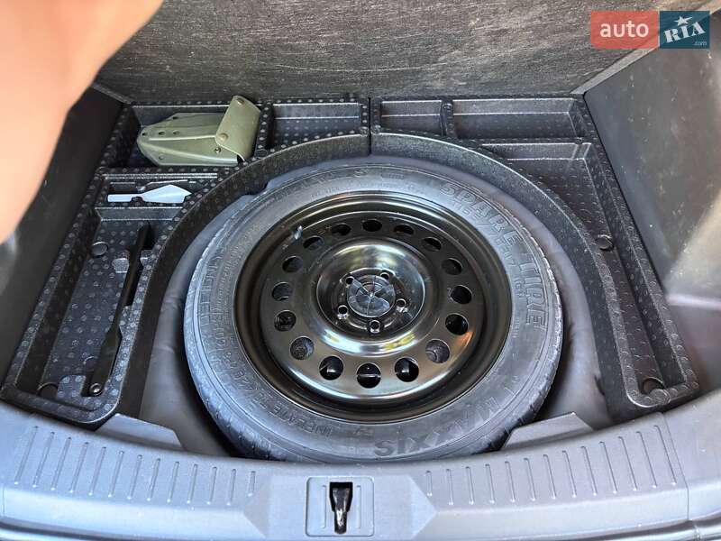 Внедорожник / Кроссовер Ford Escape 2015 в Тернополе