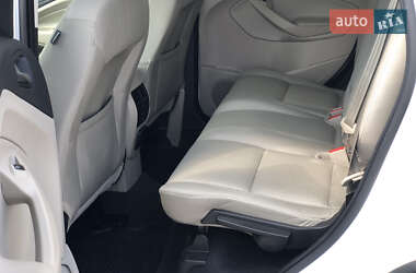Внедорожник / Кроссовер Ford Escape 2016 в 