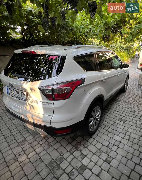 Внедорожник / Кроссовер Ford Escape 2016 в Днепре