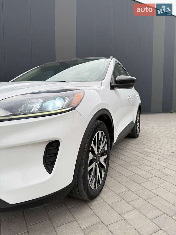 Позашляховик / Кросовер Ford Escape 2020 в Хмельницькому