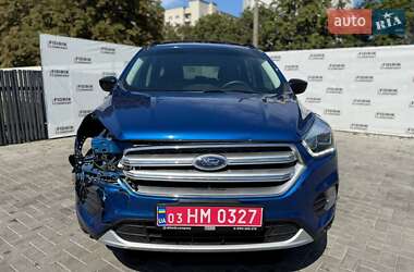 Внедорожник / Кроссовер Ford Escape 2017 в 