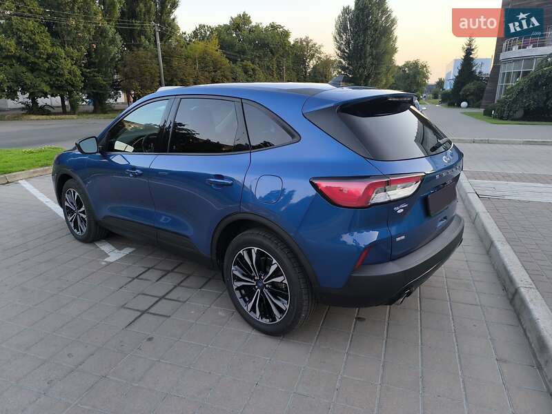 Внедорожник / Кроссовер Ford Escape 2022 в Черкассах