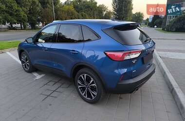 Внедорожник / Кроссовер Ford Escape 2022 в 