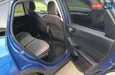 Внедорожник / Кроссовер Ford Escape 2022 в 