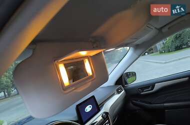 Внедорожник / Кроссовер Ford Escape 2022 в 