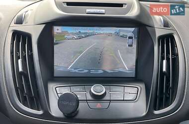 Внедорожник / Кроссовер Ford Escape 2016 в 