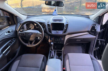 Внедорожник / Кроссовер Ford Escape 2017 в 