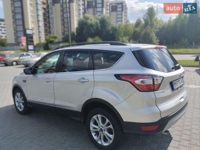 Внедорожник / Кроссовер Ford Escape 2018 в Хмельницком