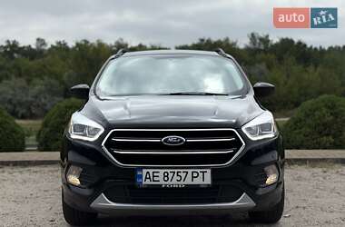 Внедорожник / Кроссовер Ford Escape 2018 в 
