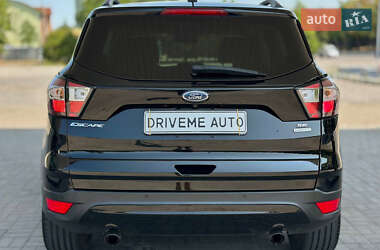 Внедорожник / Кроссовер Ford Escape 2016 в 