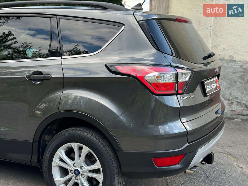 Внедорожник / Кроссовер Ford Escape 2018 в Виннице