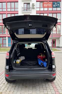 Внедорожник / Кроссовер Ford Escape 2014 в 