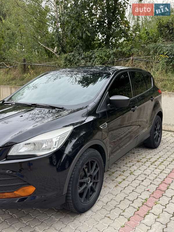 Внедорожник / Кроссовер Ford Escape 2014 в Ивано-Франковске