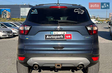 Внедорожник / Кроссовер Ford Escape 2017 в 