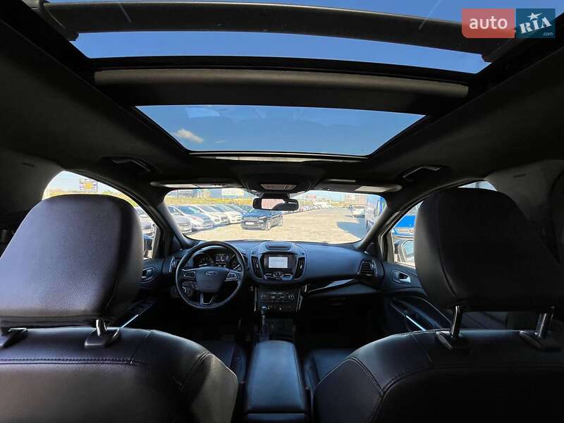 Внедорожник / Кроссовер Ford Escape 2017 в Львове