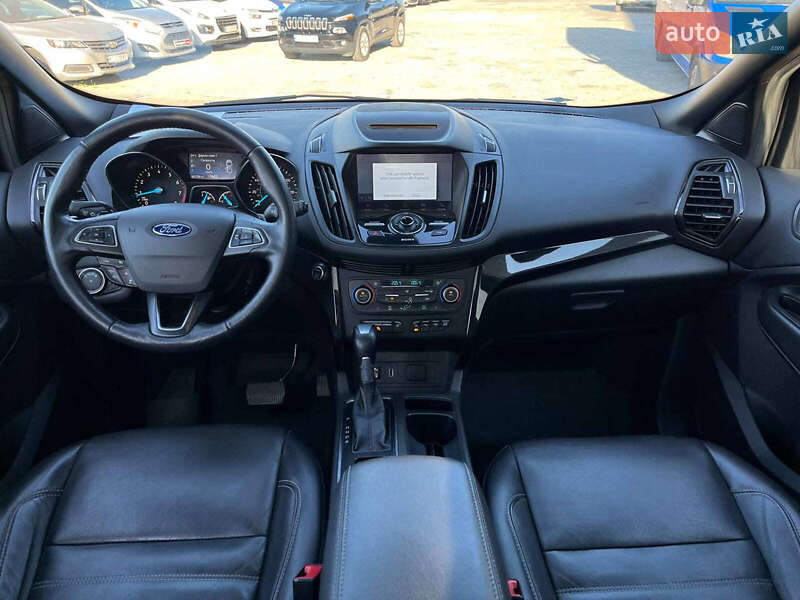 Внедорожник / Кроссовер Ford Escape 2017 в Львове