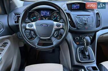 Внедорожник / Кроссовер Ford Escape 2013 в 