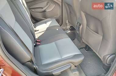 Внедорожник / Кроссовер Ford Escape 2018 в 