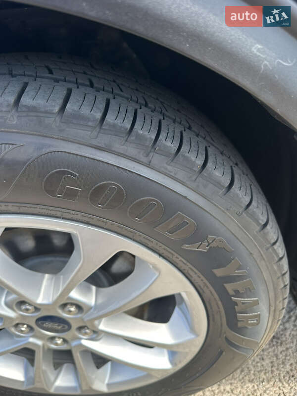 Внедорожник / Кроссовер Ford Escape 2021 в Днепре